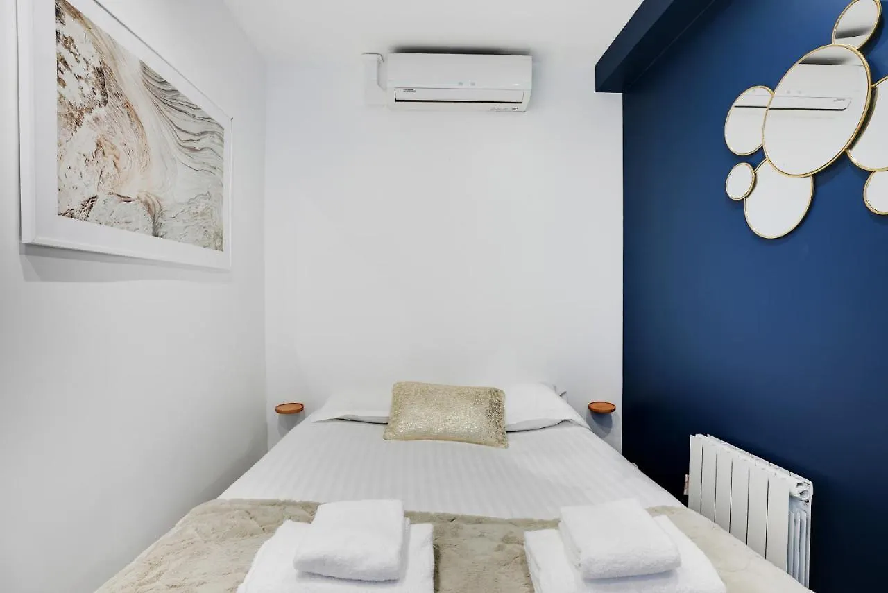 Cmg Manouchian R - Saint Fargeau Appartement Parijs